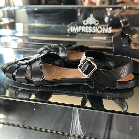 Gently used bamboo sandal flats cute summer shoe with my vintage outfits - Picture 2 of 3